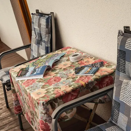 Haus Modau アパート *